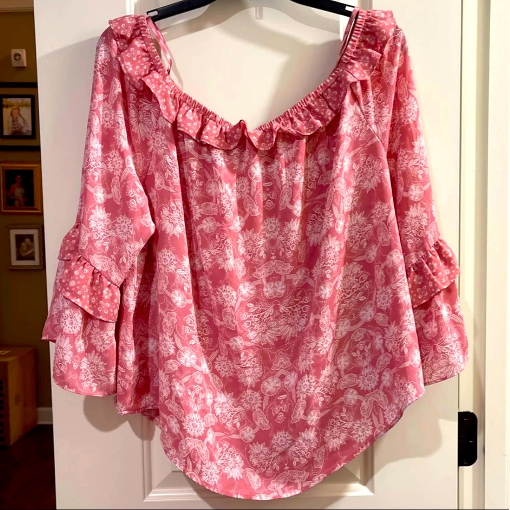 Off the shoulder Gap blouse